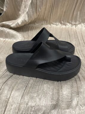 CROCS Black Platform Toe-Post Sandals